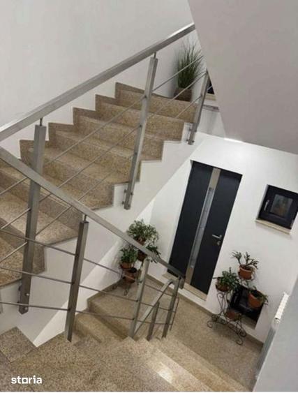 Casă cu Teren 290 Mp în Titan