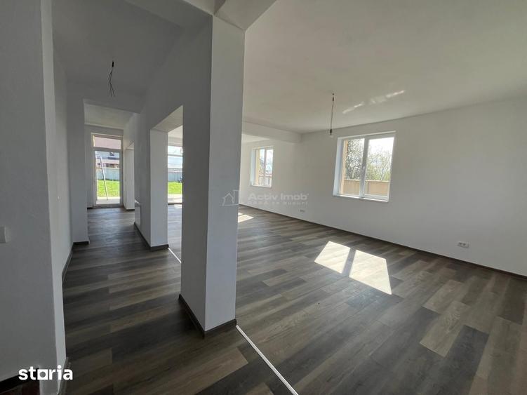 Casă cu 4 camere cu Teren 743 Mp în Știuca
