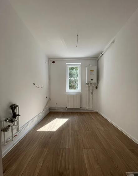 Apartament cu 2 camere semidecomandat în Tomis II