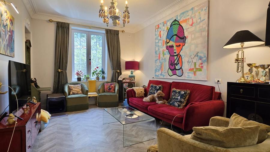 Apartament cu 5 camere decomandat în Domenii
