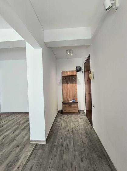 Apartament cu 2 camere semidecomandat, mobilat în Basarabia