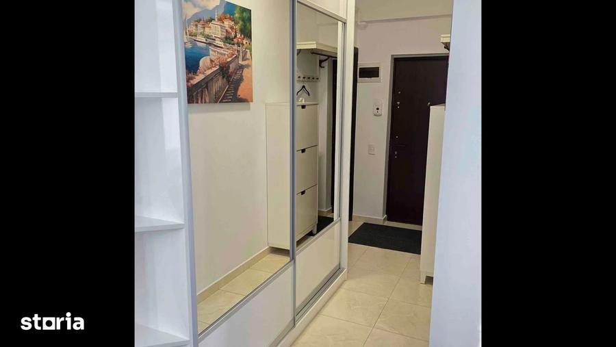 Apartament cu 3 camere semidecomandat în Băneasa