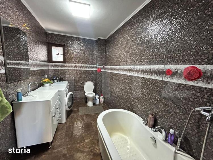 Casă cu 4 camere cu Teren 300 Mp în Central