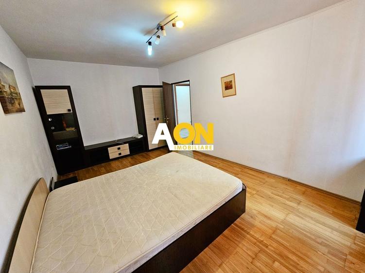 Apartament cu 3 camere decomandat, mobilat în Cetate