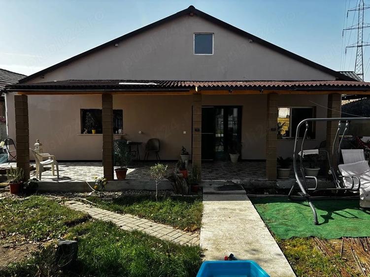 Casă cu 5 camere cu Teren 336 Mp în Central