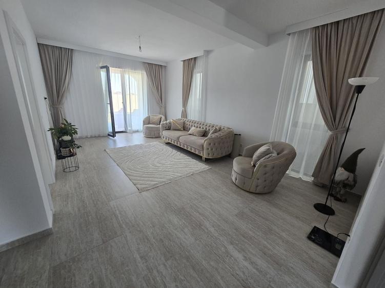Duplex cu 5 camere cu Canalizare în Moșnița Nouă