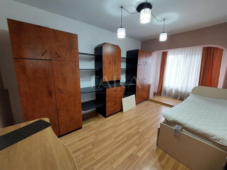 Apartament cu 3 camere decomandat, mobilat în Baciu