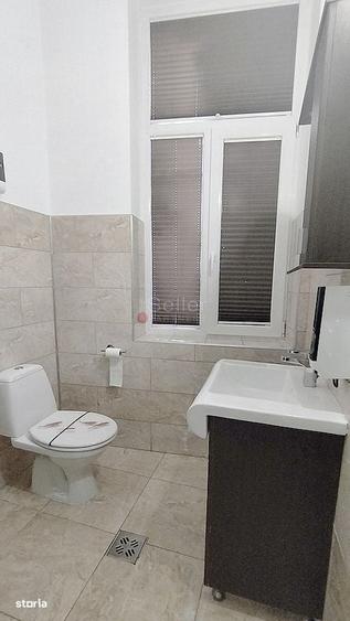 Apartament cu 4 camere decomandat în Centrul Istoric