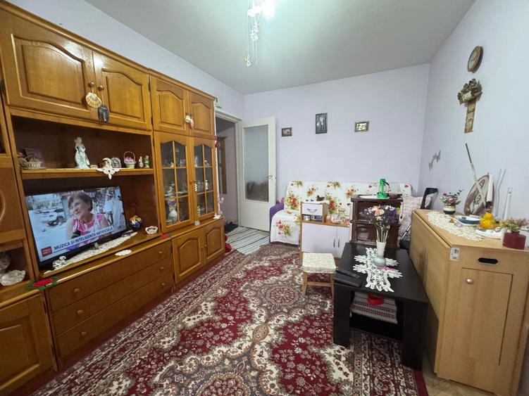 Vând apartament cu 2 camere - 2