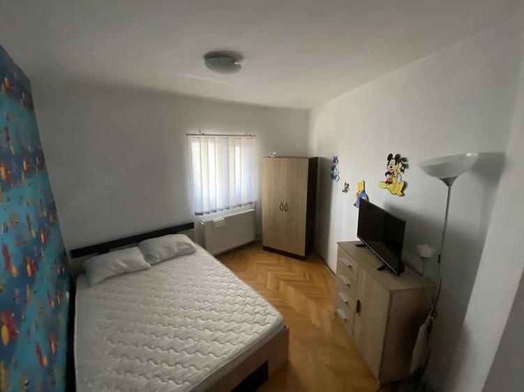 Apartament cu 4 camere decomandat în Șagului