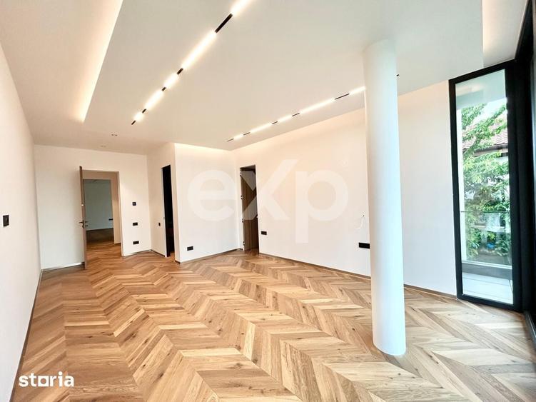 Casă cu 5 camere cu Teren 700 Mp în Central