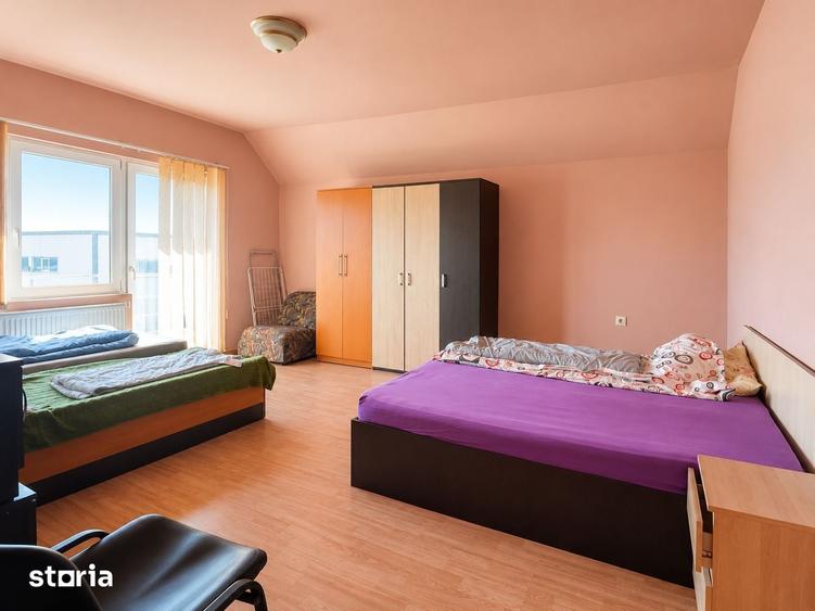 Casă cu 7 camere cu Teren 1000 Mp în Central