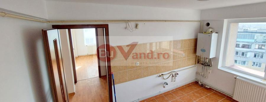Apartament cu 2 camere decomandat în Micro 14