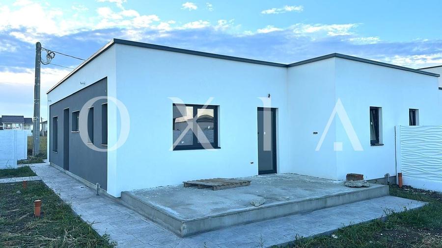 Duplex cu 3 camere cu Canalizare în Moșnița Nouă