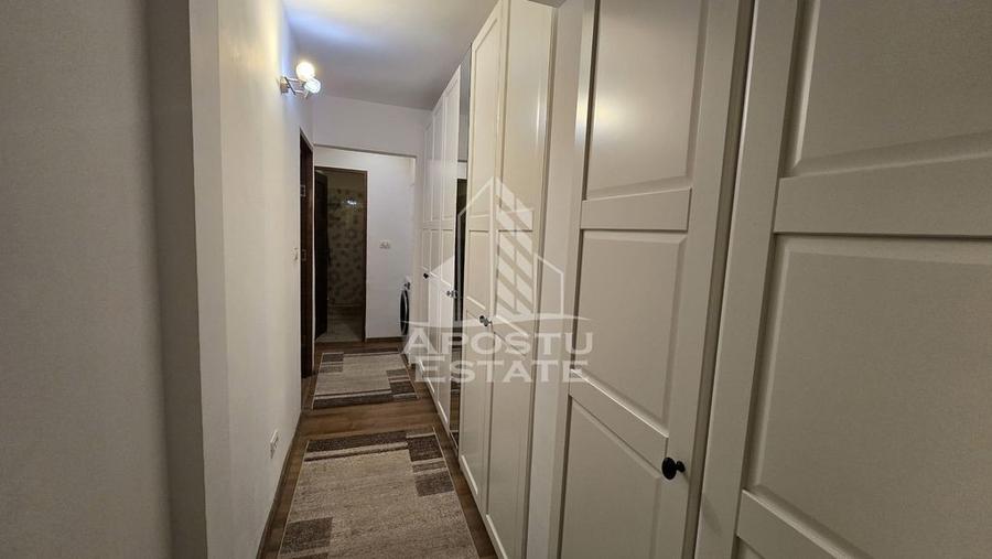 Apartament cu 3 camere decomandat, mobilat în Torontalului