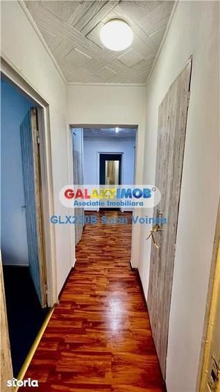 Apartament cu 3 camere semidecomandat în Central