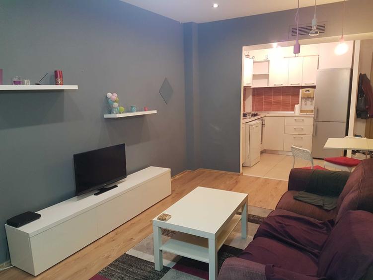 Apartament cu 2 camere decomandat în Vitan