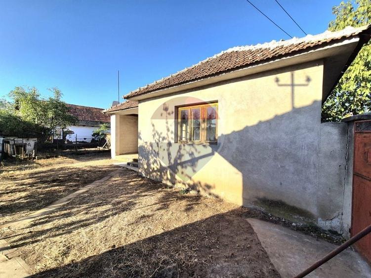 Casă individuală cu 3 camere cu Teren 1359 Mp în Macea