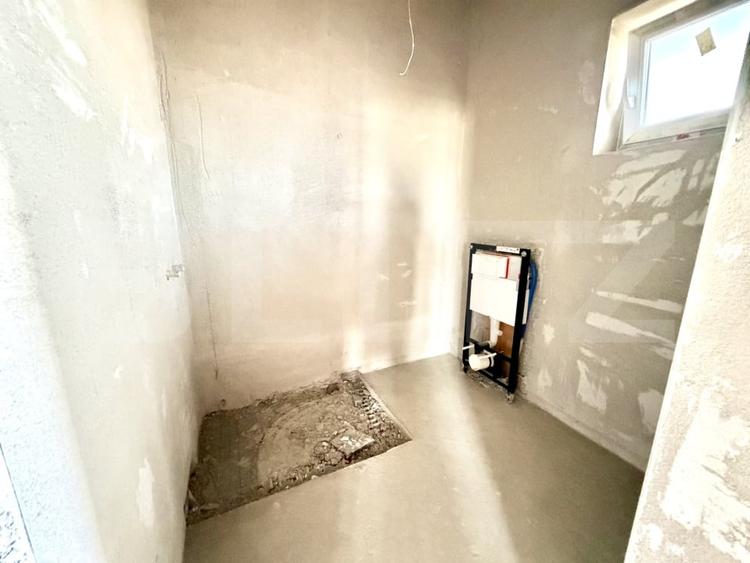 Duplex cu 4 camere cu Teren 250 Mp în Cetate