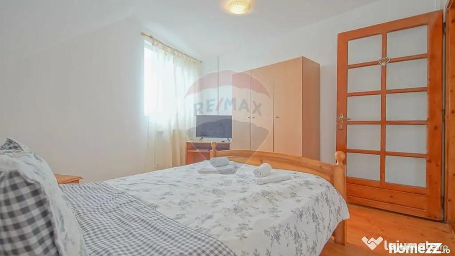 Casă cu 7 camere cu Teren 800 Mp în Purcăreni
