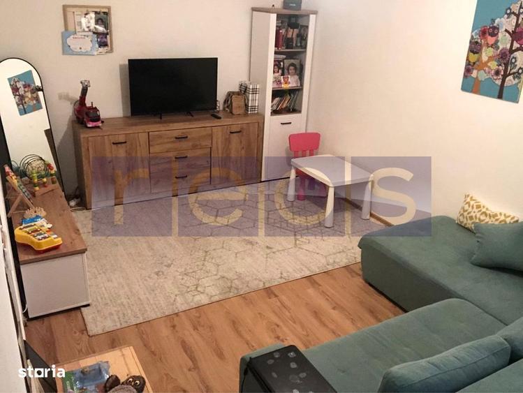 Apartament cu 2 camere, mobilat în Tei