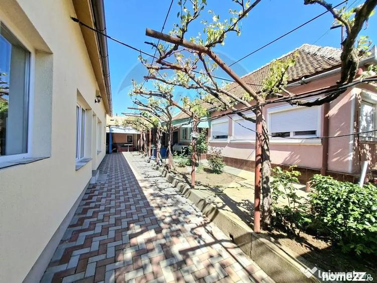 Casă cu 6 camere cu Teren 1453 Mp în Mâsca