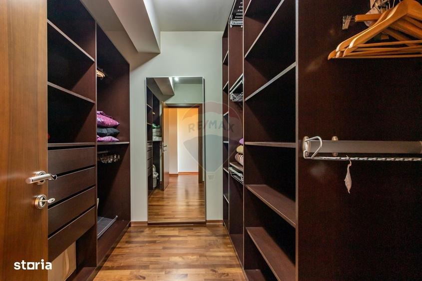 Casă cu 4 camere în Dumbrăveni
