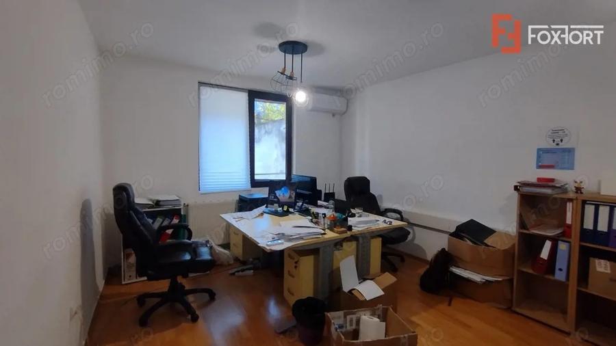 Casă cu 6 camere cu Teren 788 Mp în Bucovina