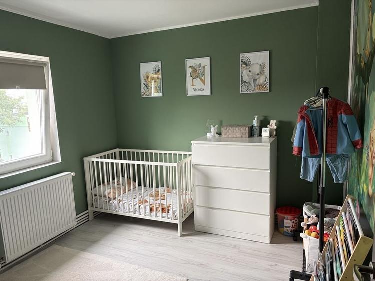 Apartament cu 2 camere decomandat în 1 Decembrie