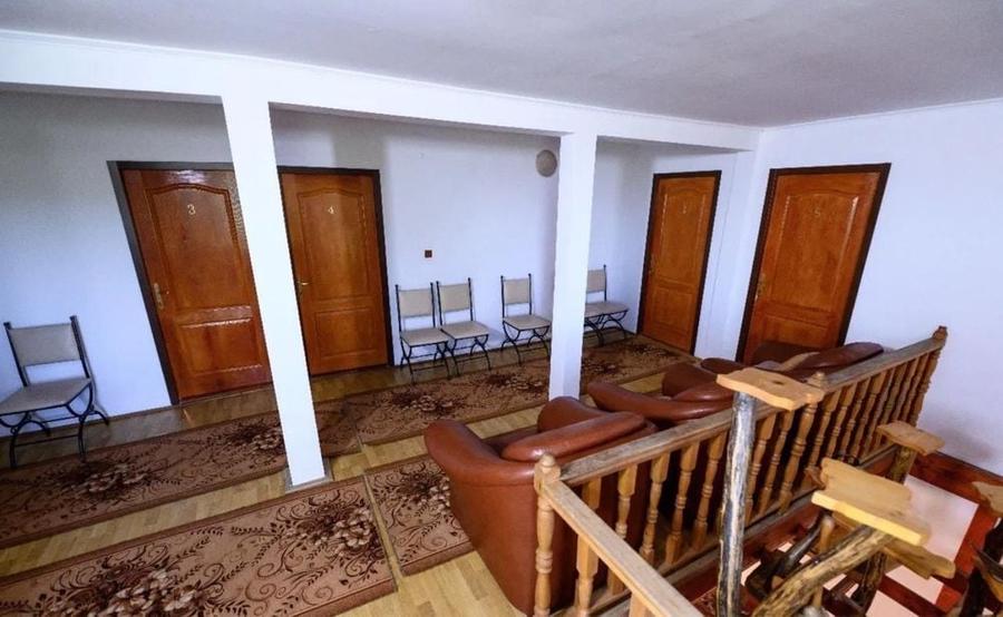Casă cu 4 camere în Ghelari