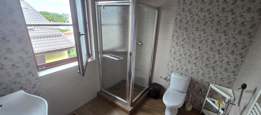 Casă cu 4 camere cu Canalizare în Brâncoveanu