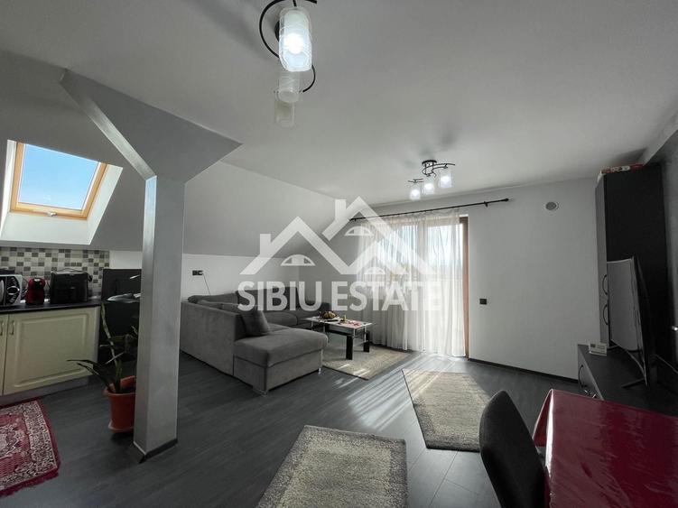 Apartament cu 3 camere semidecomandat, mobilat în Șelimbăr — fotografia 3