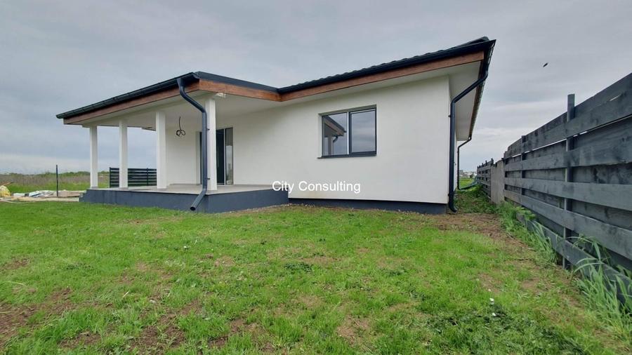 Casă cu 4 camere cu Teren 400 Mp în Crevedia