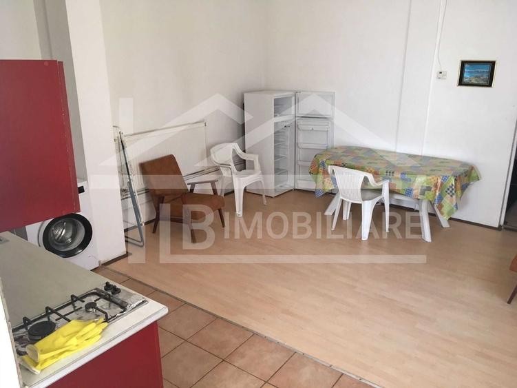 Casă individuală cu 3 camere cu Canalizare în Mureșeni