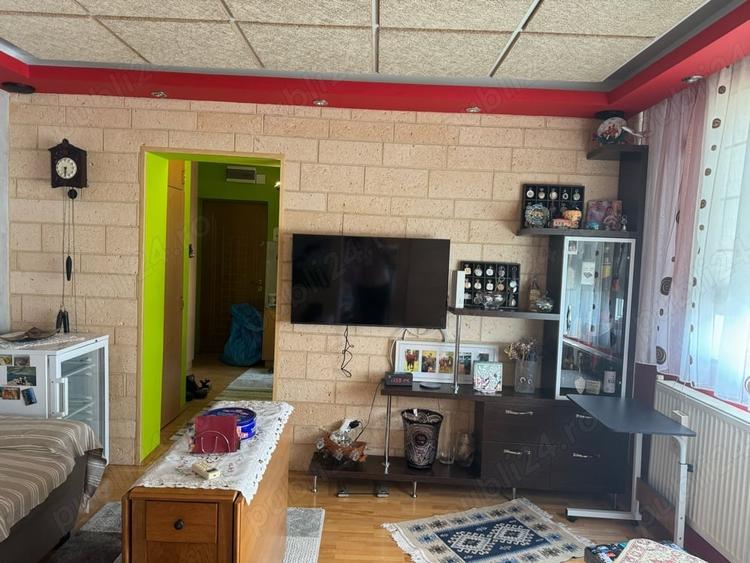 Apartament cu 2 camere nedecomandat în Central