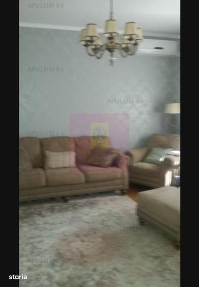 Casă cu 4 camere în Drumul Sării