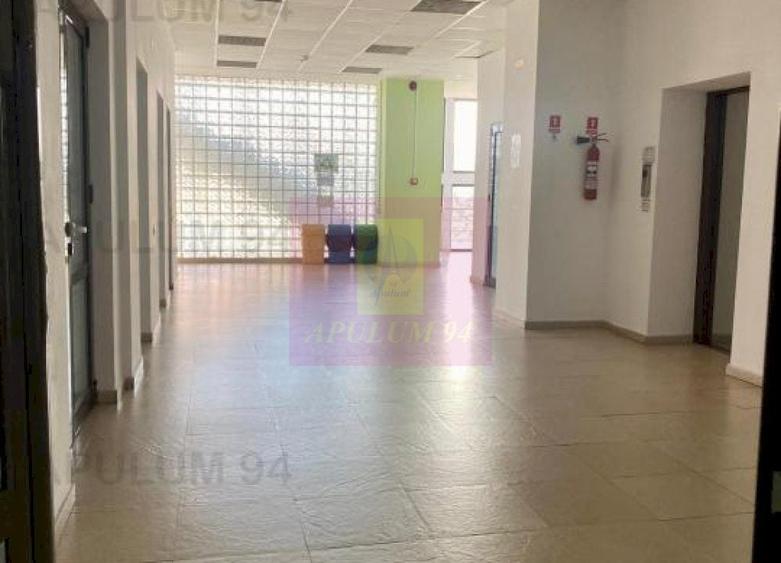 Birou, de 9,000 mp, în Vatra Luminoasă