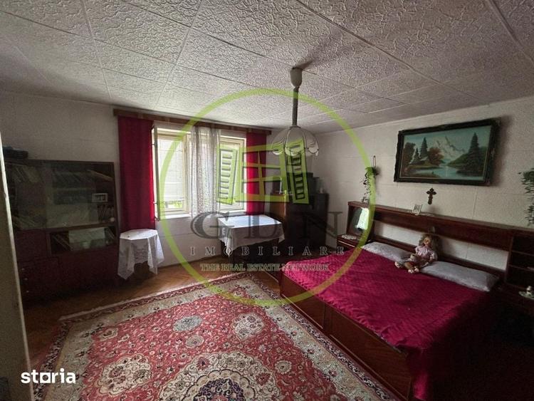 Casă cu 6 camere cu Teren 2109 Mp în Șeica Mică