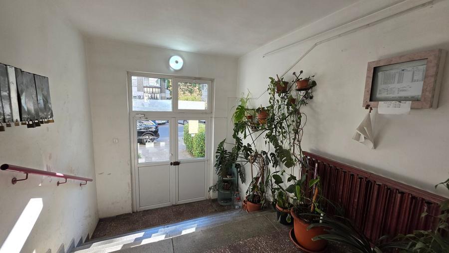 Apartament cu 2 camere decomandat în Decebal