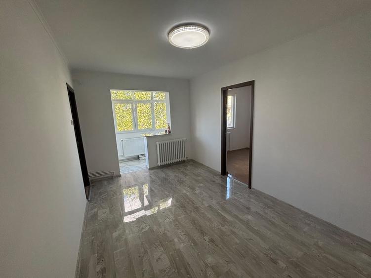 Apartament cu 3 camere nedecomandat în Alexandru cel Bun