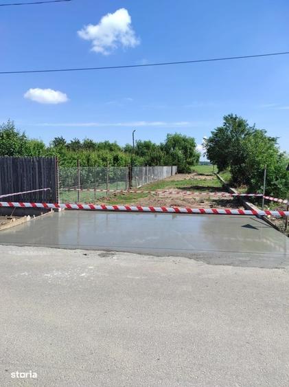 Spațiu comercial, în Crețu