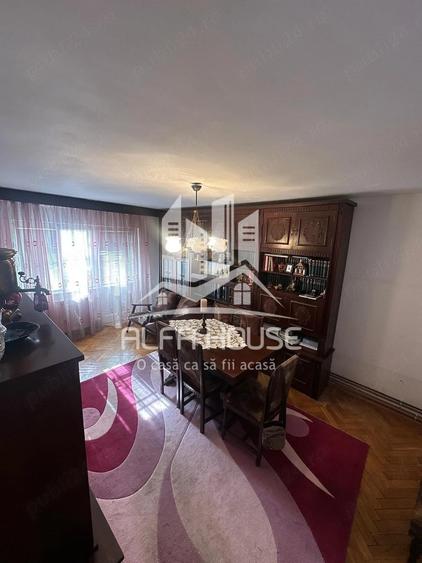 Apartament cu 4 camere decomandat în Govândari