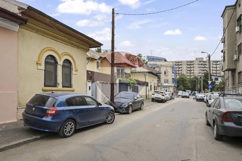 Casă cu 7 camere cu Teren 240 Mp în Parcul Circului