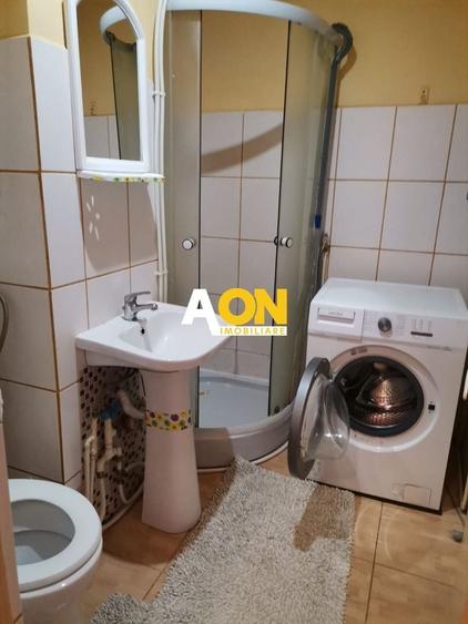 Garsonieră decomandată, mobilată în Cetate