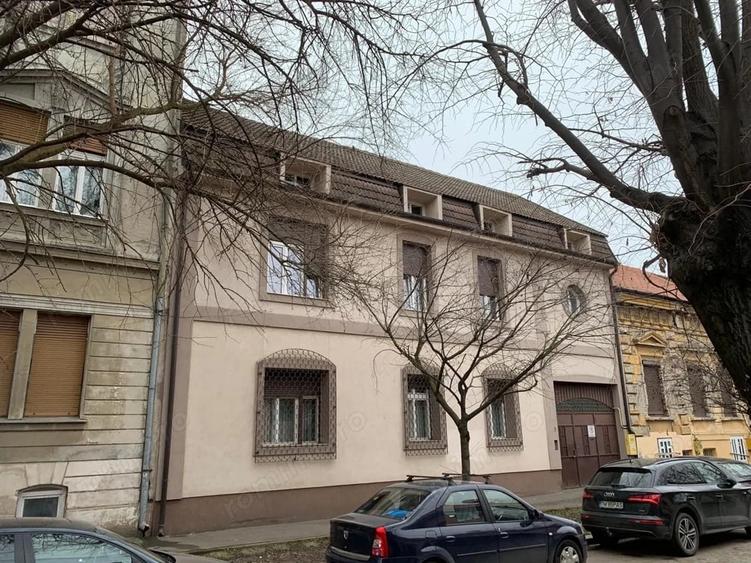 Casă cu 4 camere cu Teren 347 Mp în Sinaia