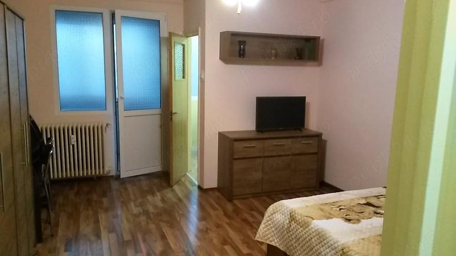 Garsonieră semidecomandată în Titan