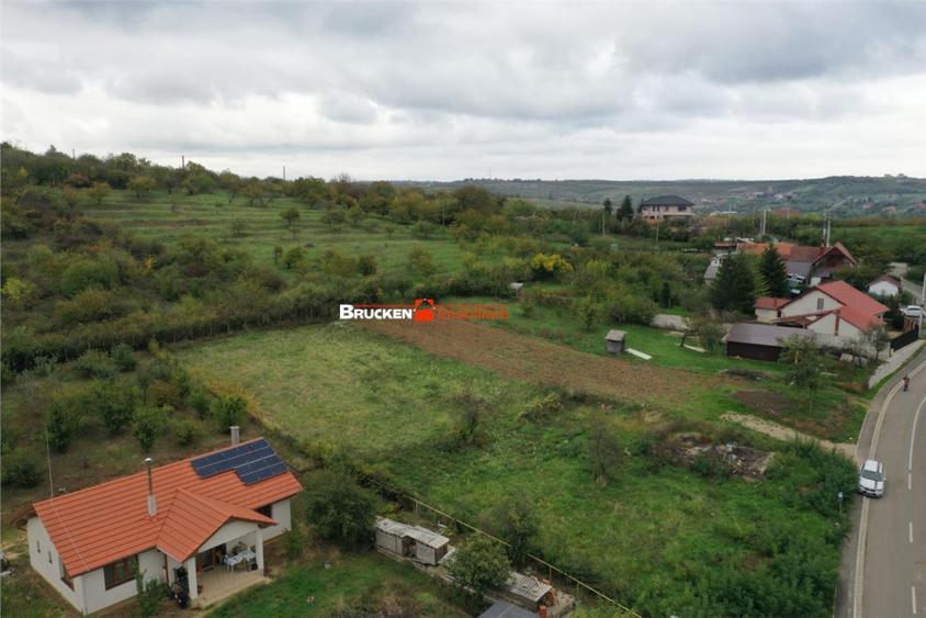 Teren de 2400 mp, în Central