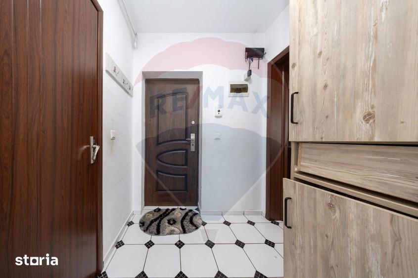 Apartament cu 4 camere decomandat, mobilat în Sânpetru