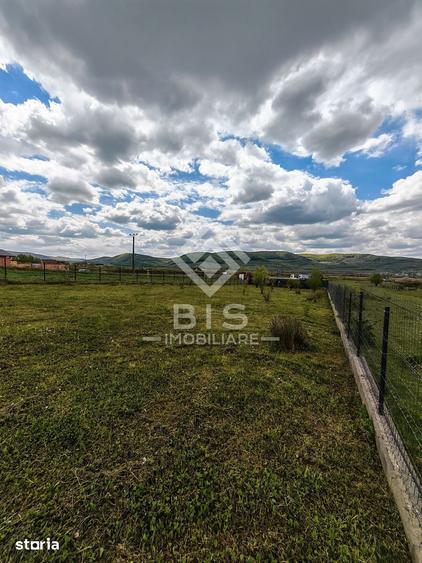 Teren de 2200 mp, în Șieu