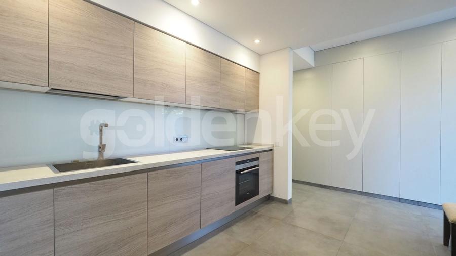 Apartament cu 4 camere decomandat, mobilat în Primăverii